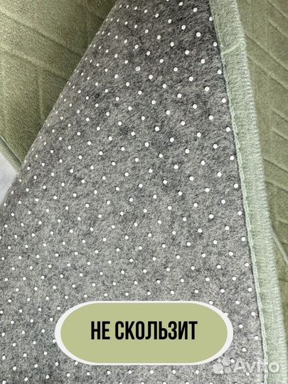 Противоскользящий коврик в ванну