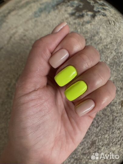 Модель на маникюр