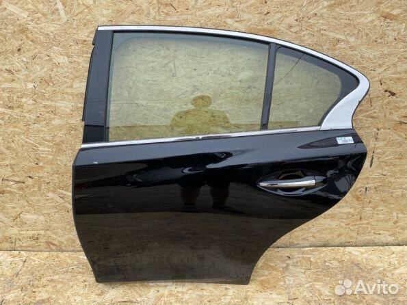 Дверь задняя левая Infiniti Q50