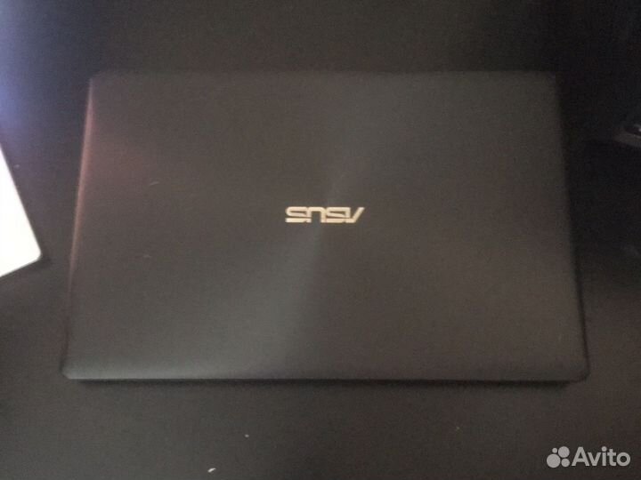 Ноутбук asus