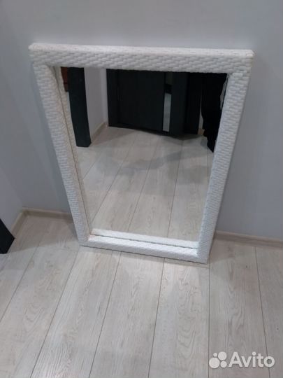 Зеркало настенное