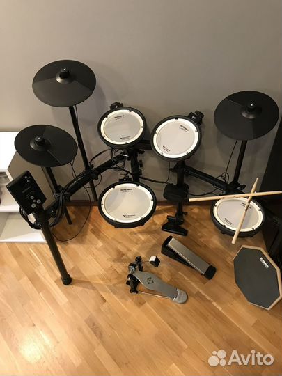 Электронная ударная установка Roland TD-1DMK