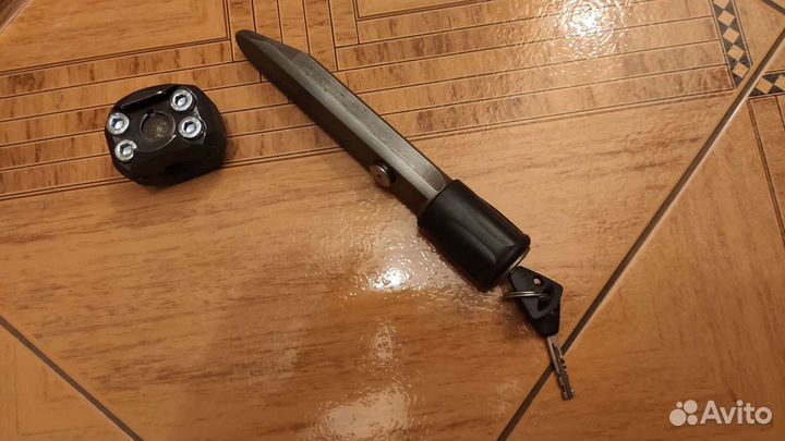 Блокиратор на рулевой вал