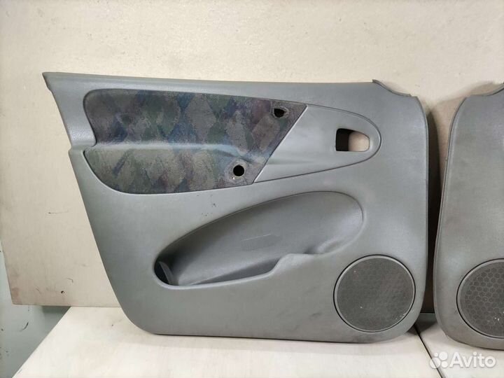 Обшивка двери Citroen Xsara Picasso