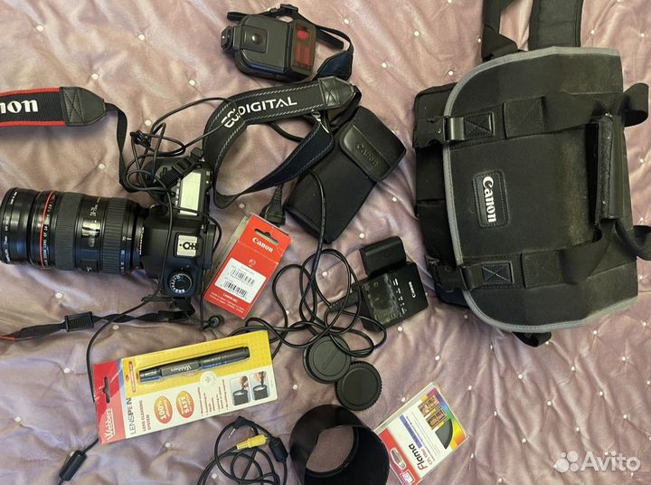 Зеркальный фотоаппарат Canon EOS 5D Mark II