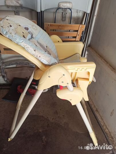 Детский стульчик для кормления