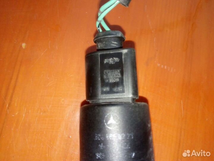 Моторчик на бачок стеклоочистителя mitsubishi colt