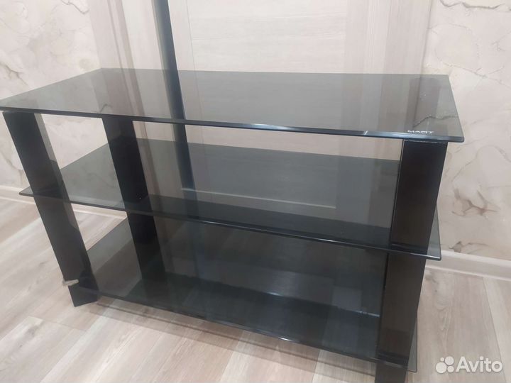 Стеклянная тумба под тв