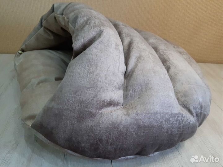 Лежанка-пещерка