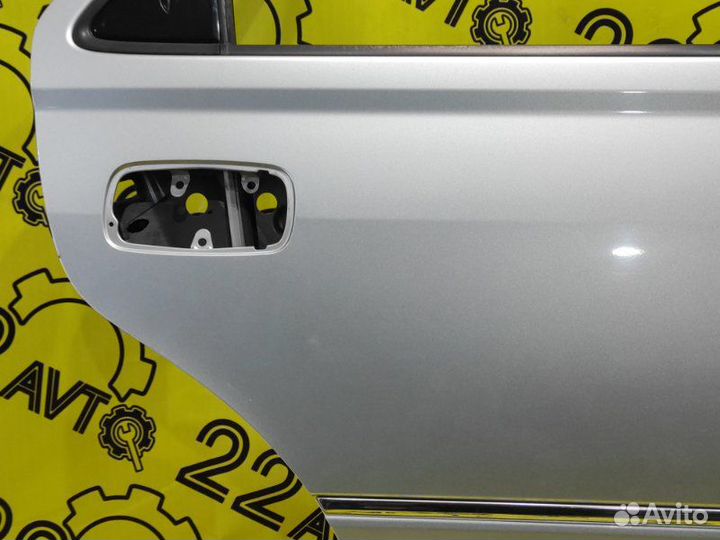 Дверь задняя правая Toyota Vista ZZV50 1ZZ-FE