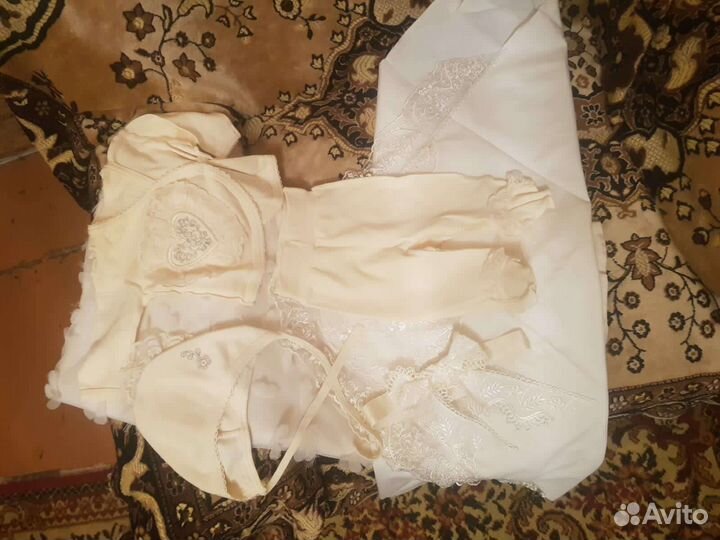 Конверт с костюмом на выписку для девочки