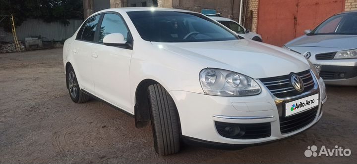 Volkswagen Jetta 1.6 AT, 2010, 85 000 км