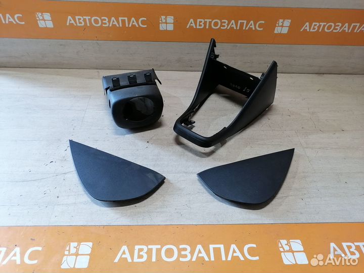 Кожух колонки накладка консоли Volkswagen Polo 5