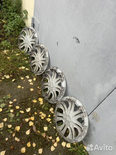 Колпаки р16 тойота оригинал