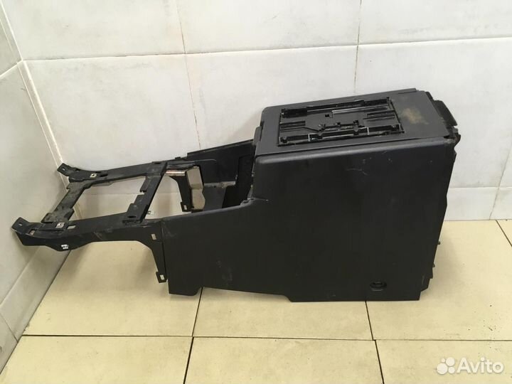 Подлокотник FX (S50) 2003-2007