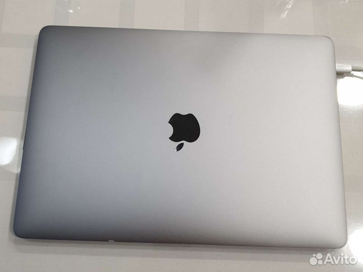 Apple MacBook Pro A1989 2.7Ghz i7 16gb 465gb 2018г