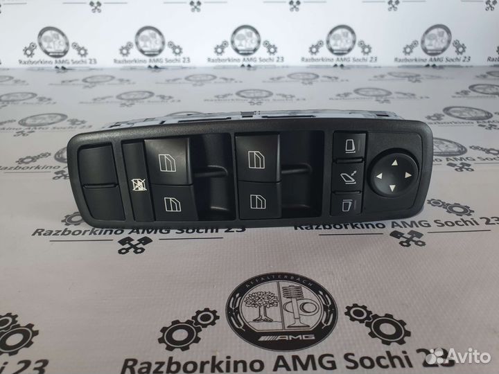 Блок кнопок стеклоподъёмниками для Mercedes W164