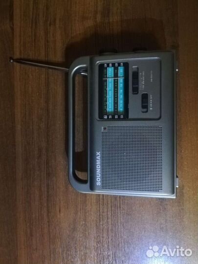 Радиоприемник Soundmax на акамуляторах