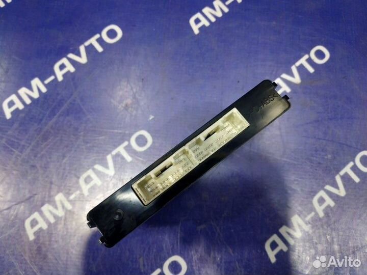 Блок управления форсунками Toyota Land Cruiser