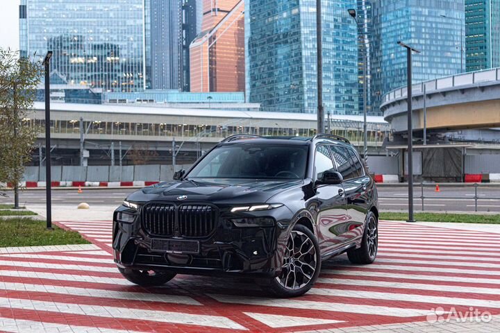 BMW X7 3.0 AT, 2023, 7 122 км