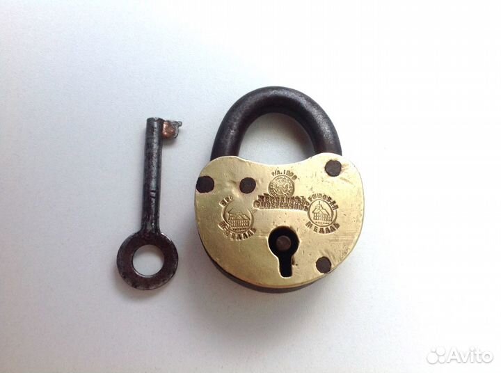 Старинные амбарные замки/ключи