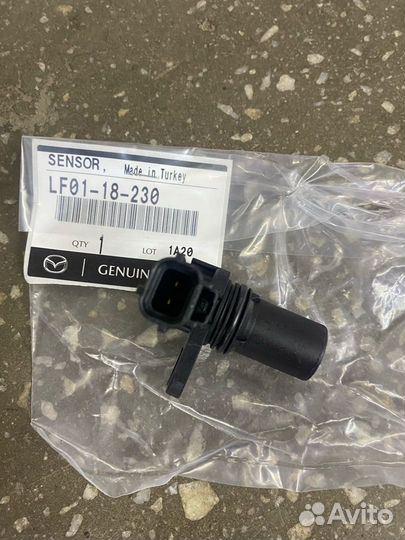 Датчик положения распредвала LF0118230