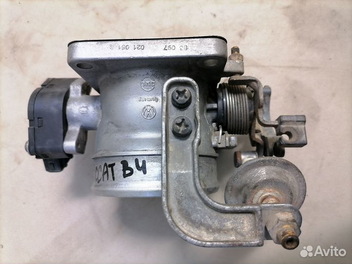 Дроссельная заслонка Volkswagen Passat B4 1994-96