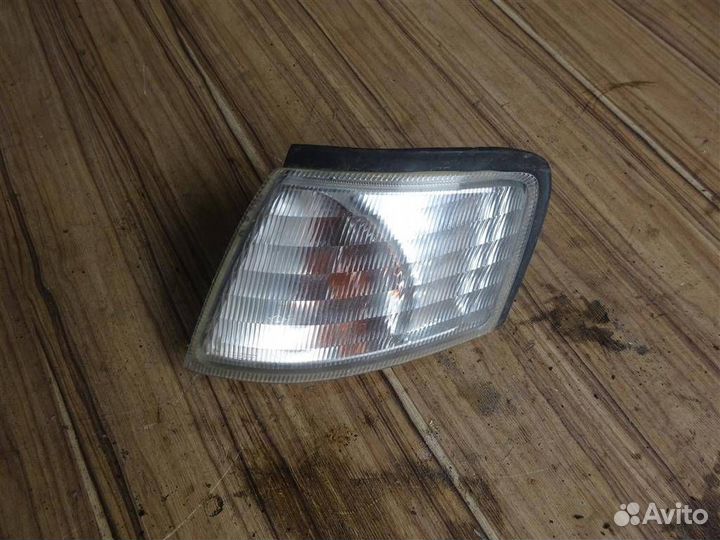 Указатель поворота левый Nissan Primera P11E 1996