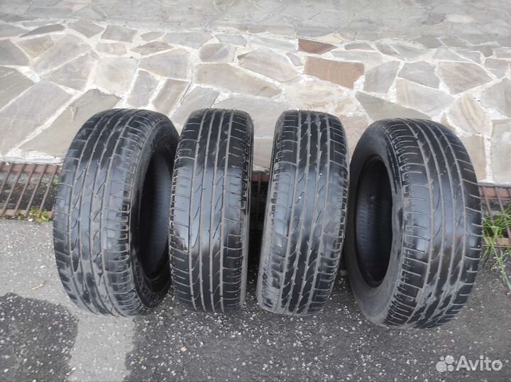 Bridgestone Dueler H/P 215/65 R16