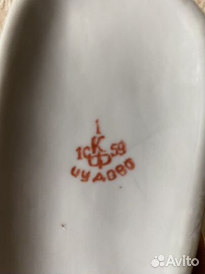 Статуэтка олениха с олененком