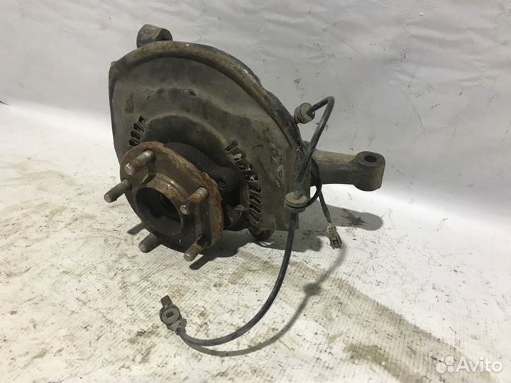 Поворотный кулак передний правый Nissan Qashqai