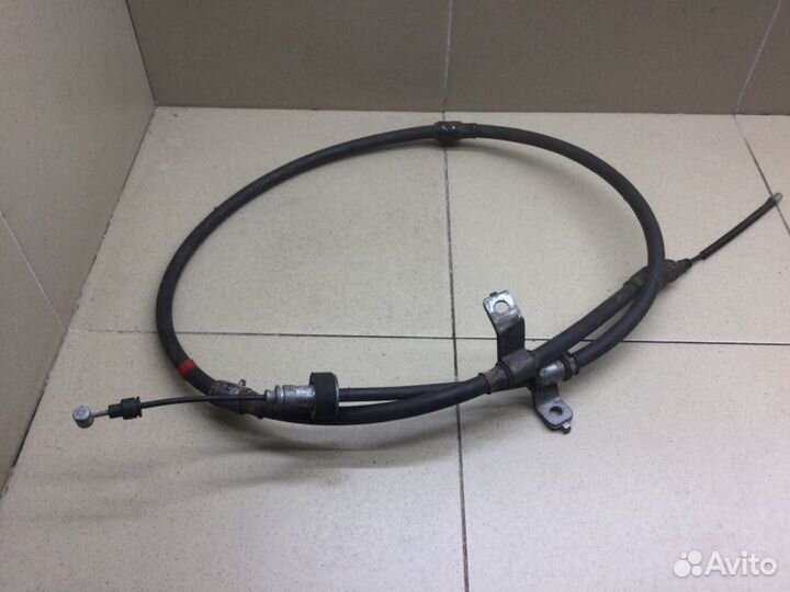 Трос стояночного тормоза задний правый Hyundai