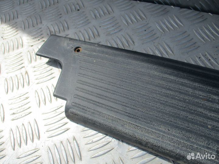 Накладка порога сдвижной двери MB Vito W638