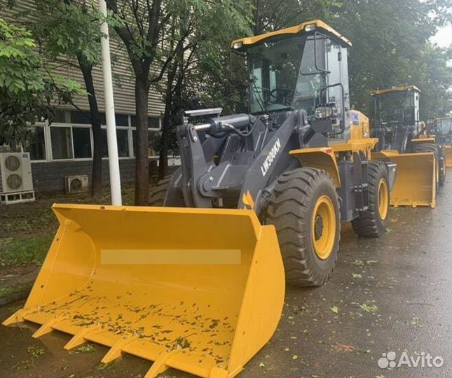 Стекло кузовное заднее на погрузчик xcmg LW 330 FN