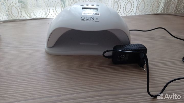 Лампа для ногтей