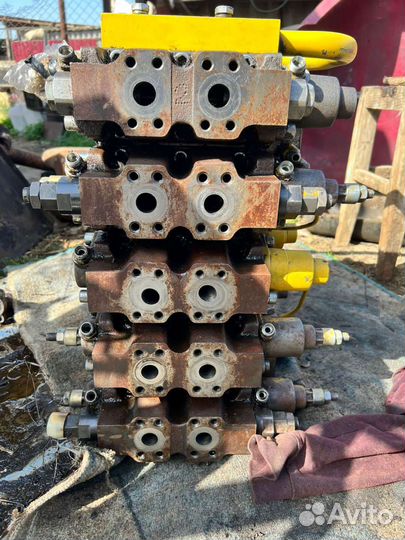 Гидрораспределитель на экскаватор ek -12-14