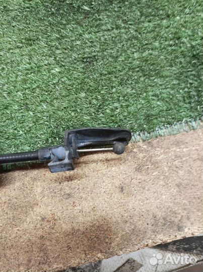 Трос открывания капота Audi Q7 2005