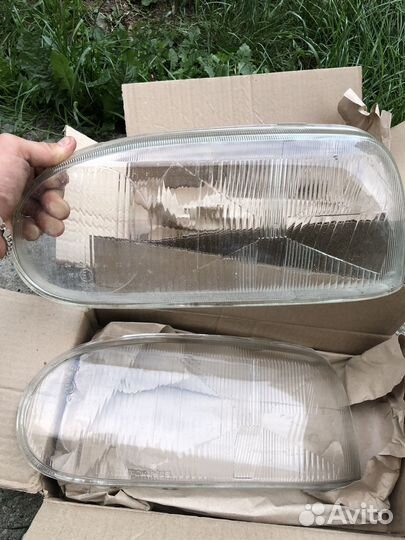 Стекла на фару Golf 3