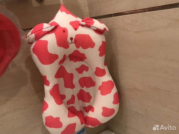 Лежак для купания новорожденного