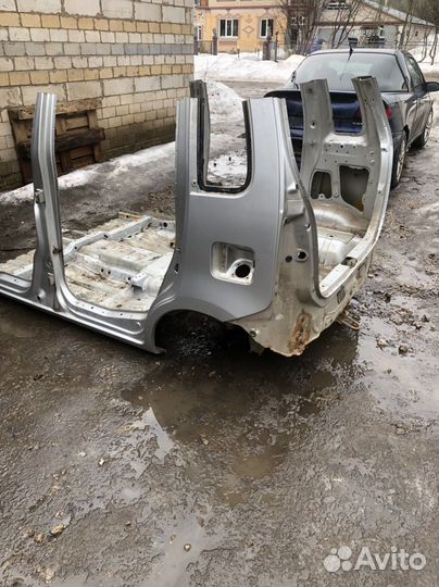 Заднее левое крыло opel agila a