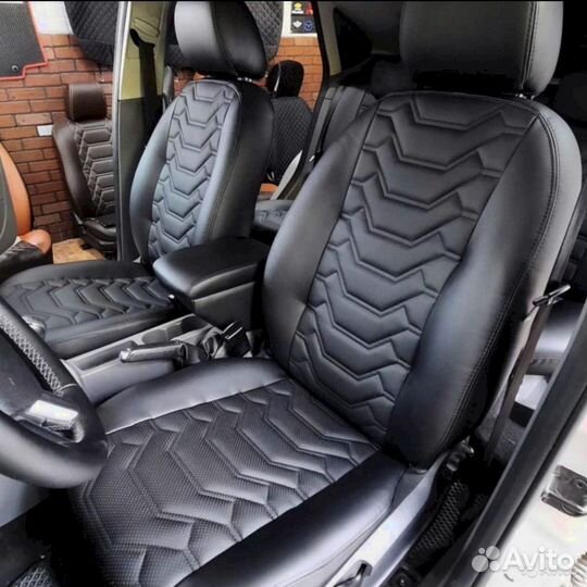 Автомобильные чехлы Ford Focus 2 2010г