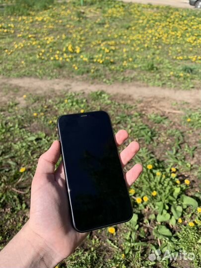 iPhone Xr, 64 ГБ