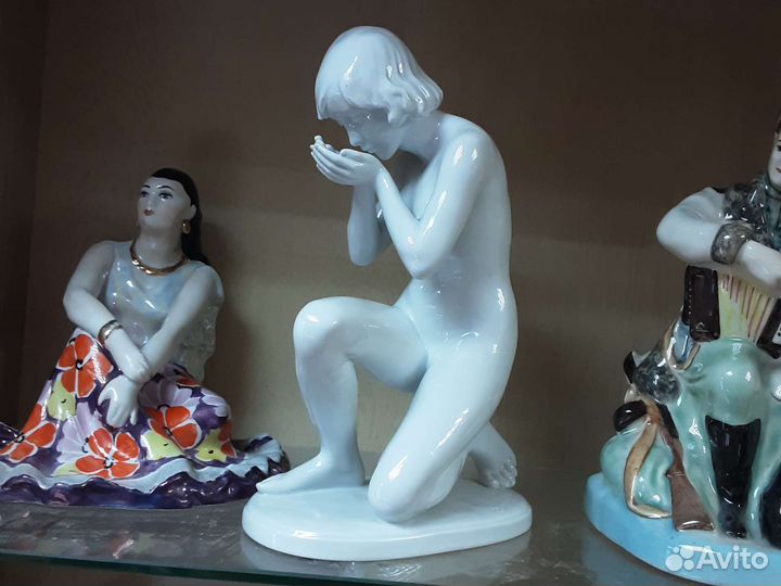 Фарфоровые статуэтки