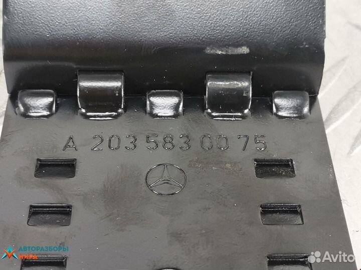 Упор противооткатный Mercedes-Benz E-Класс