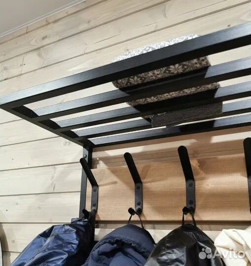 Вешалка настенная