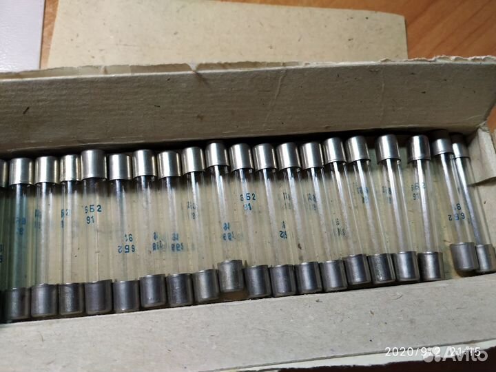 Радиодетали. Предохранители кратно 5 шт