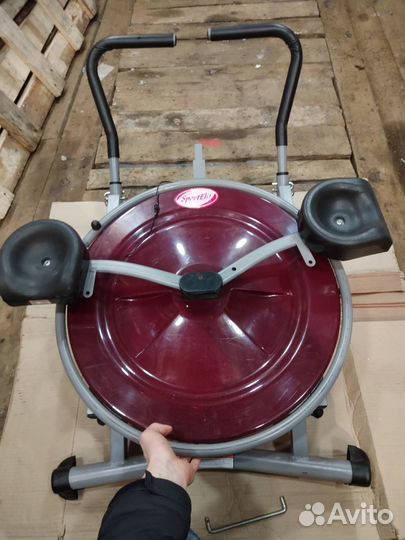 Тренажёр для пресса и ягодиц