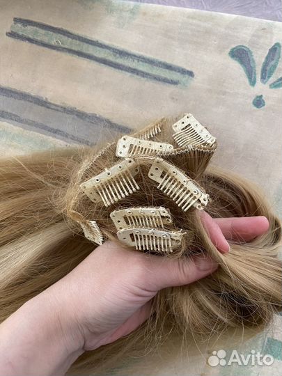 Волосы на заколках натуральные