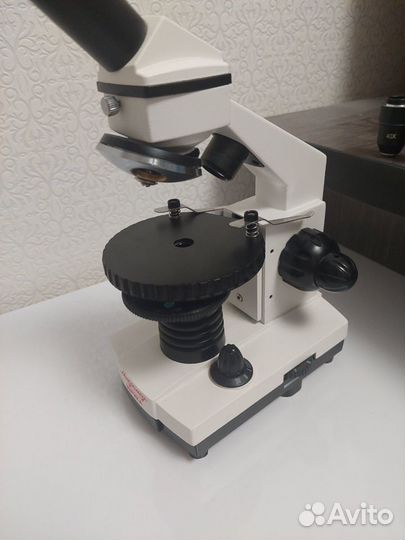 Микроскоп Микромед эврика 40x-1280x