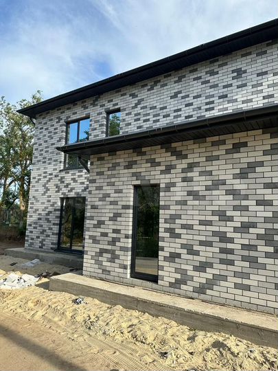 Коттедж 132 м² на участке 7 сот.